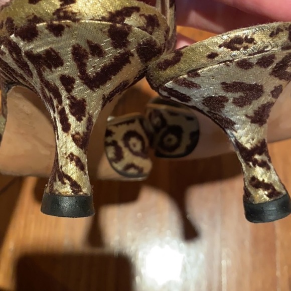 ❌SOLD❌ Manolo Blahnik Hangisi Kitten Heels Leopard with Buckle Size 36.5 - Picture 5 of 6